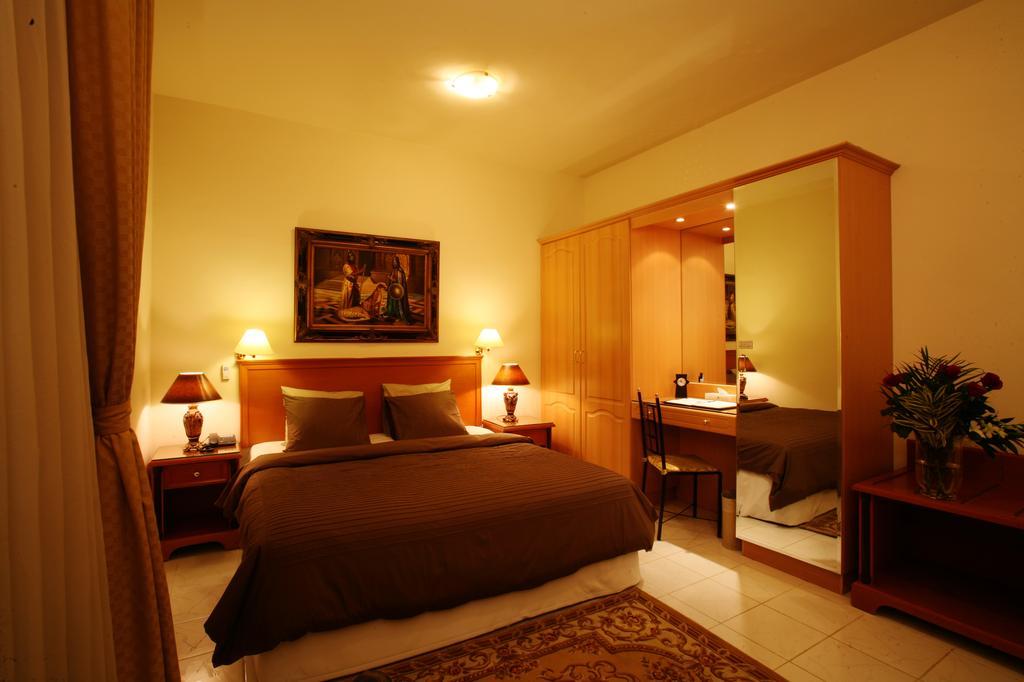 Khalidia Hotel Apartments Dubai Room photo